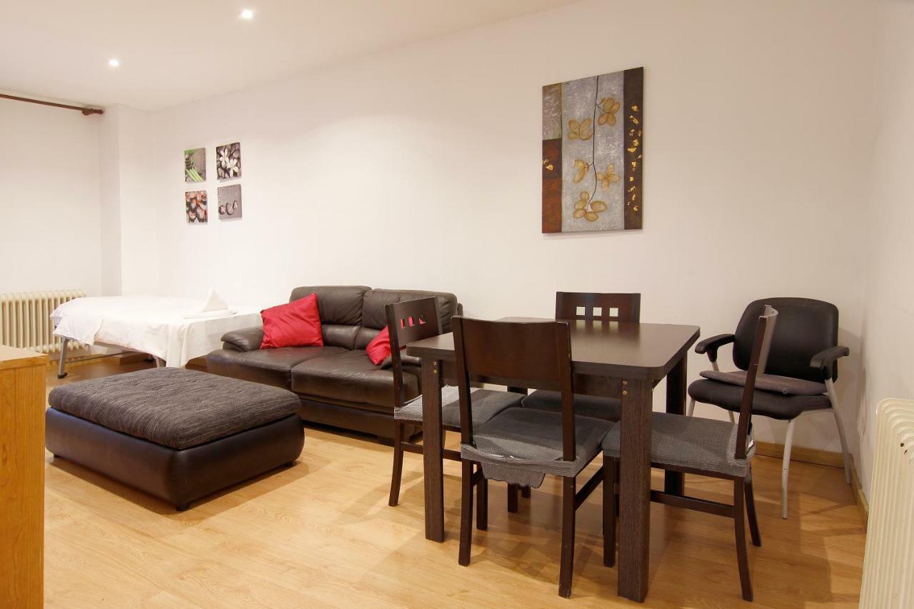 Santa Ana Apartamento Madrid Exteriör bild