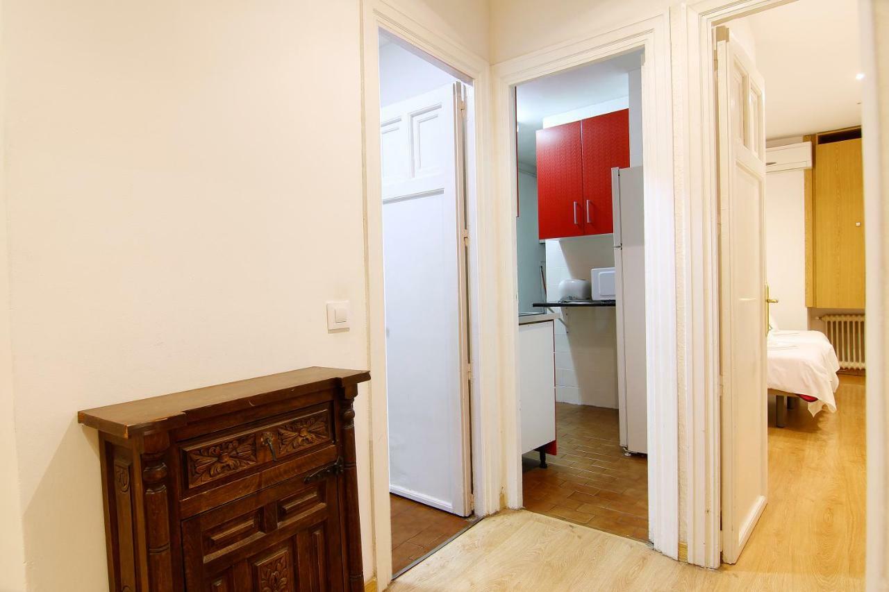 Santa Ana Apartamento Madrid Exteriör bild